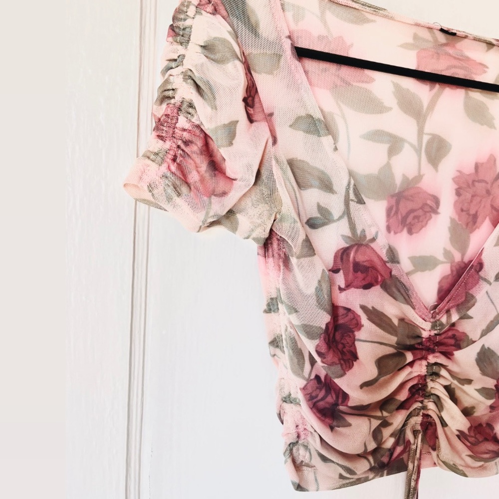 Sheer floral print cropped top with ruching and tie detail (size small) - Picture 3 of 3